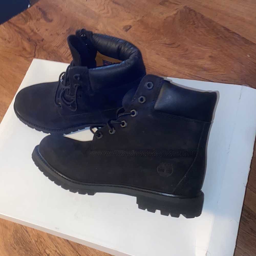 Women’s boots - Picture 3 of 3